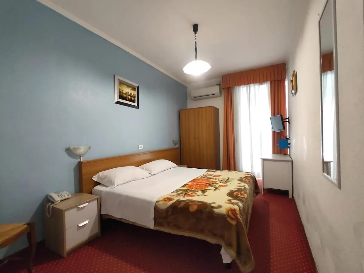 Hotel Sorriso Санремо